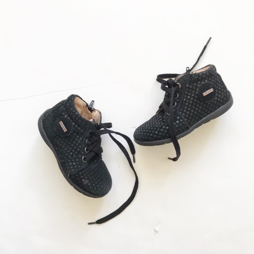 Goex black star shoes VGUC  size 21(5.5)